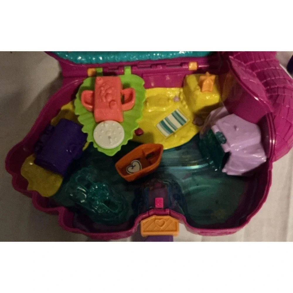 Polly Pocket Flamingo Party Large Playset With 1 Doll And‎ A Seal